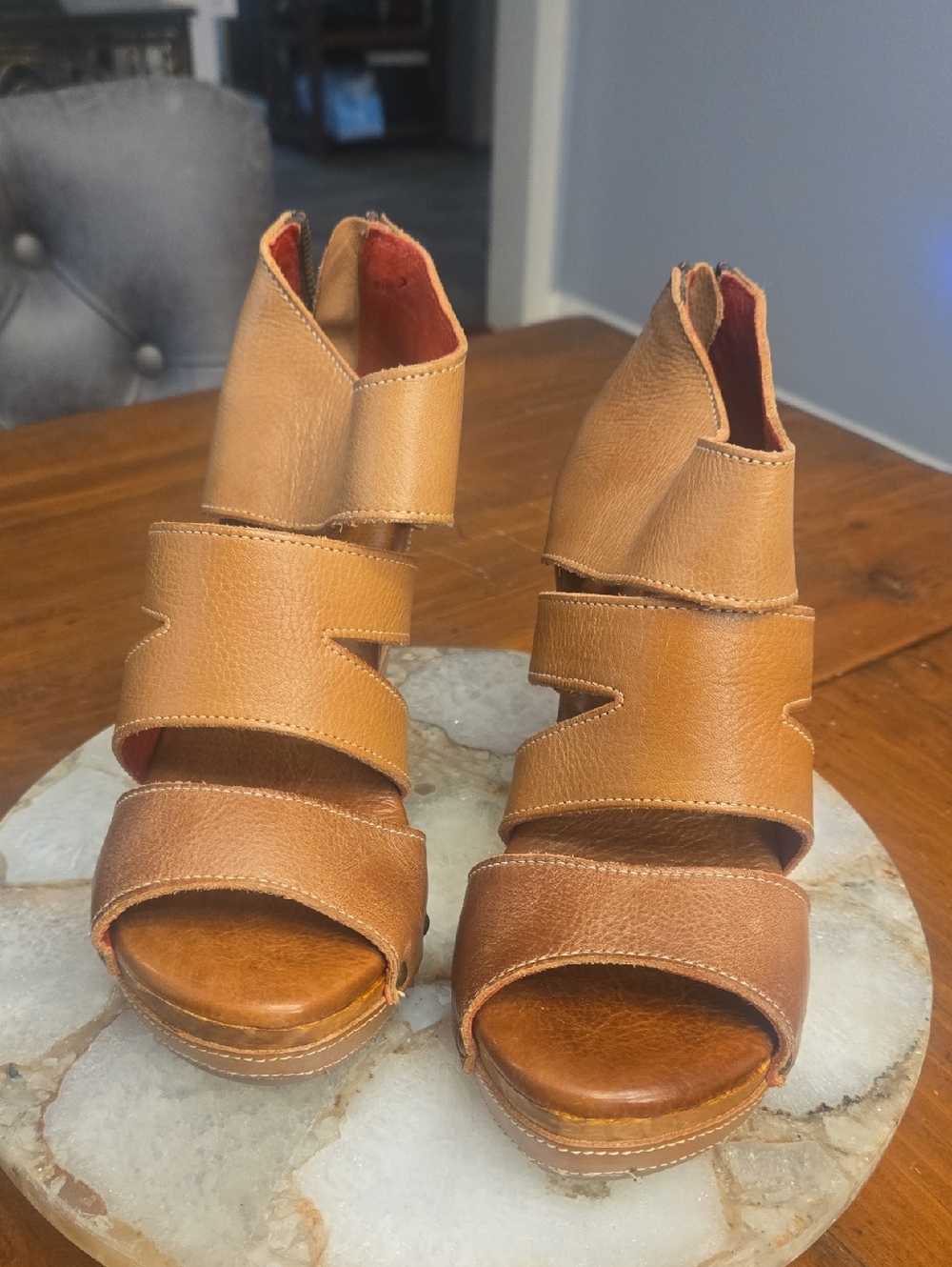 Nwt Bedstu Size 7 Leather Wedge Sandals - Picture 2 of 7